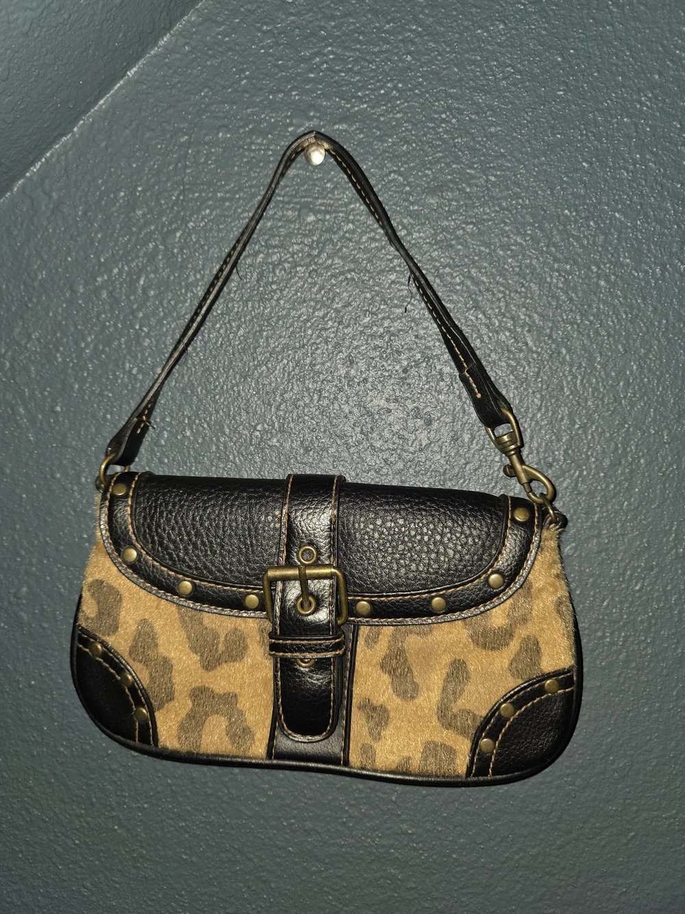Classic Black Women’s Crossbody Bag